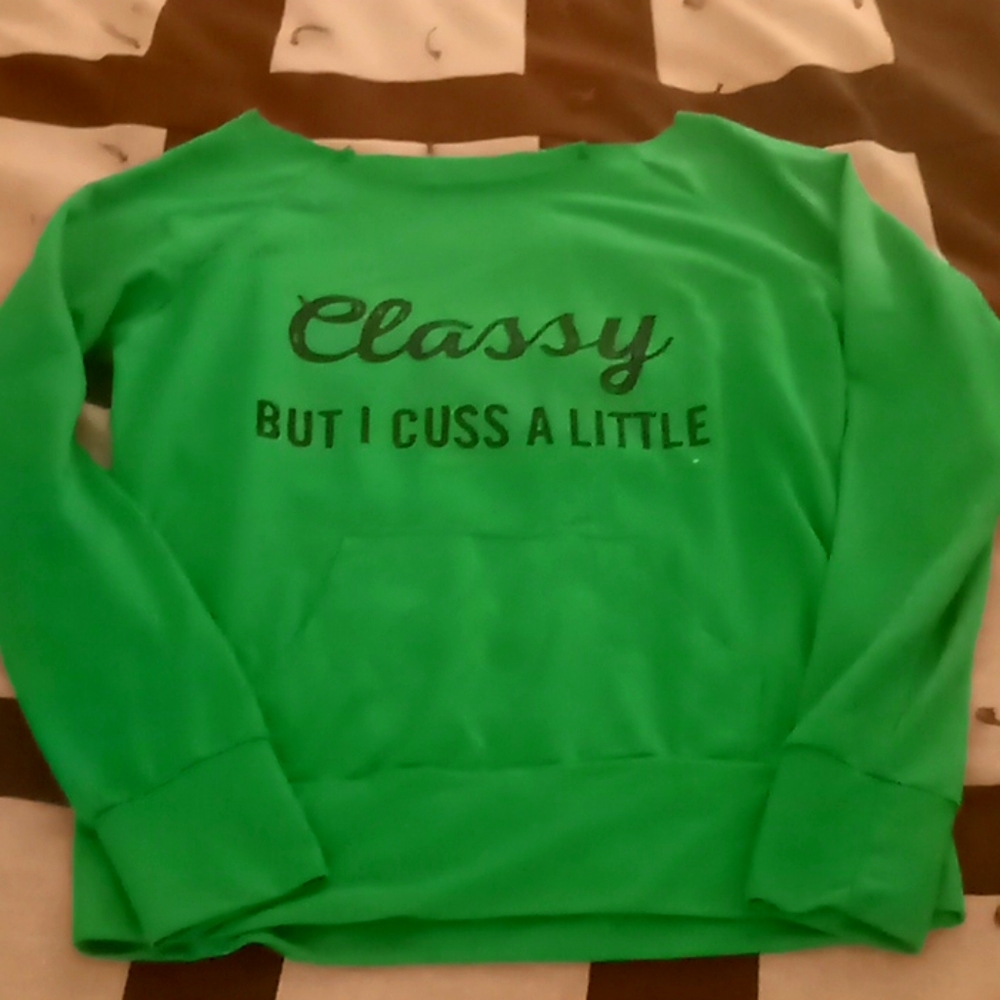 Long sleeve shoulder bearing sweatshirt